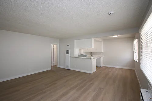 2505 W Grand Ave #F Photo 1