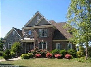 165 Montauk Ct, Clemmons, NC 27012