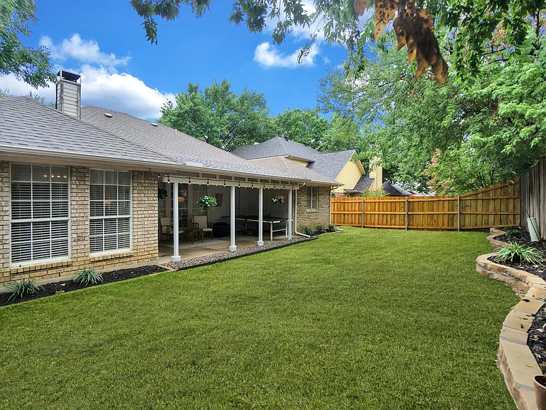 232 Brittany Dr — Photo 23