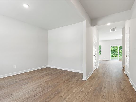 Welcome to the Dakota floorplan at Holland Park.