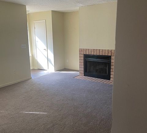 5th image of 171 Dorchester Manor Blvd Unit B