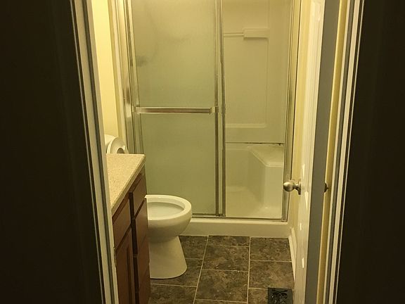 3rd image of 1004 Scarborough Ct