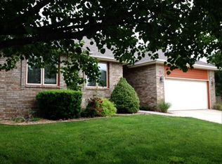 5041 S Wanda Gray Ave, Springfield, MO 65810