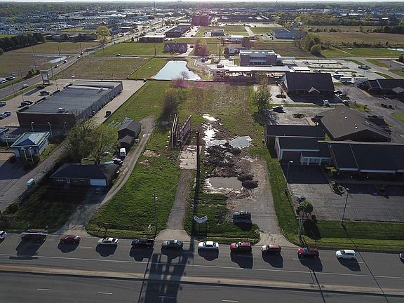 5th image of 614 N Burkhardt Rd
