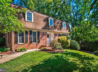 4905 W Cedar Ln, Bethesda, MD 20814
