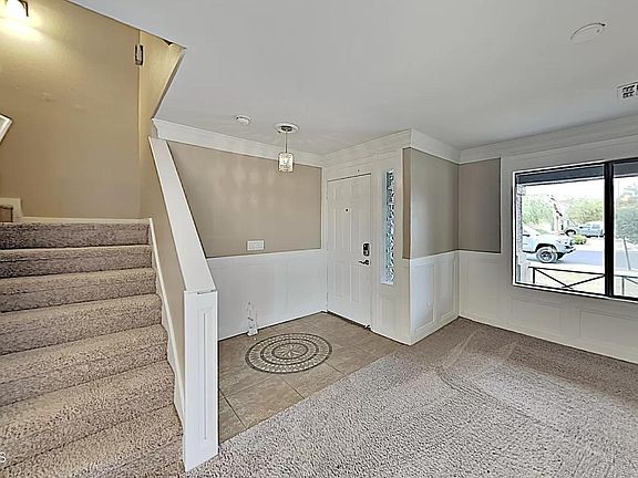 3rd image of 15975 W Moreland St