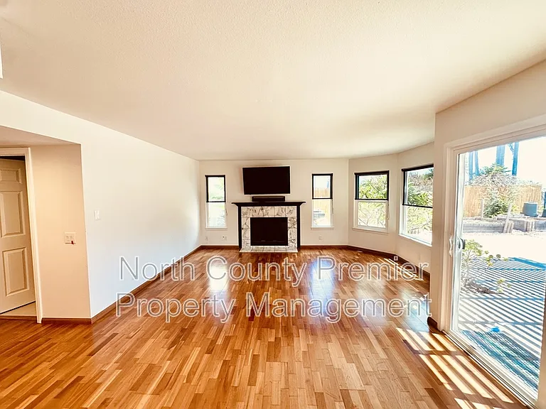 7067 Llama St — Photo 29