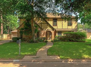 4810 Fountainhead Dr, Houston, TX 77066