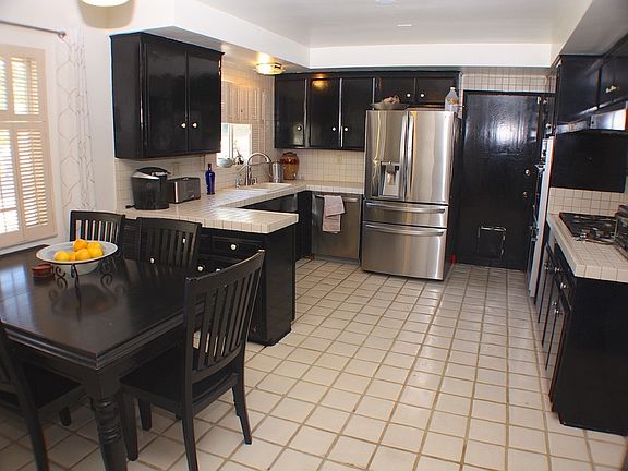2nd image of 4433 Leydon Ave