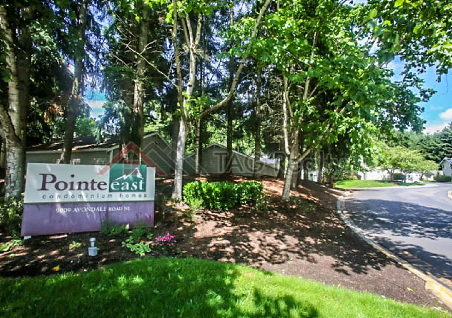 Charming 2 Bed 2 Bath Condo in Redmond — Photo 1