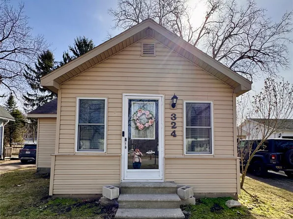 324 E Center St, Petersburg, MI 49270