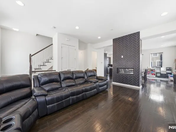 62 Roosevelt Dr, Wood Ridge, NJ 07075