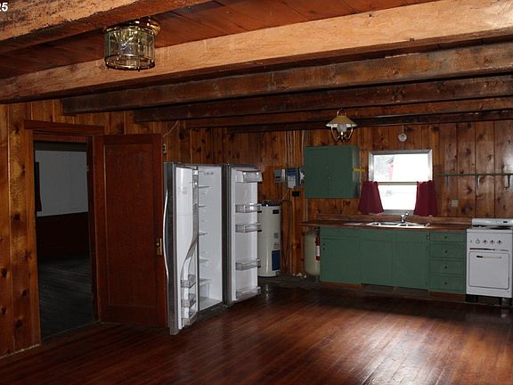 3rd image of 76939 Rock Creek Ln
