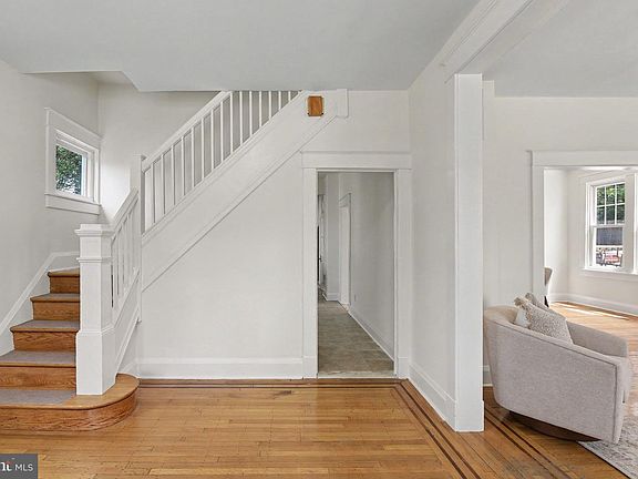 4th image of 3206 Batavia Ave