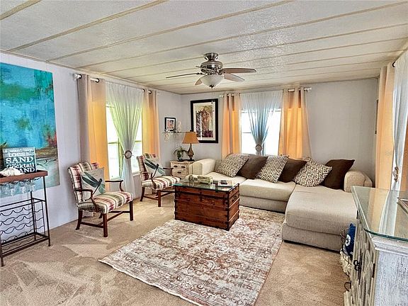 4th image of 310 MOUNT PINEY AVENUE NE #266
