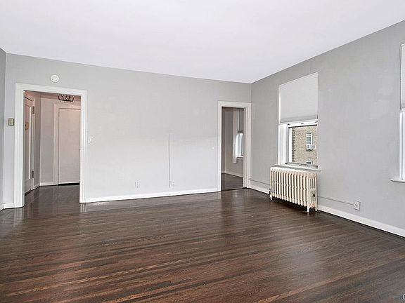 3rd image of 472 Gramatan Avenue #DD3