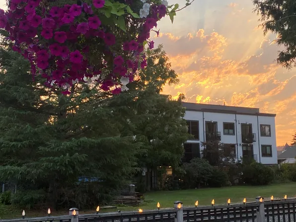 8130 Maple Ave SE, Snoqualmie, WA 98065