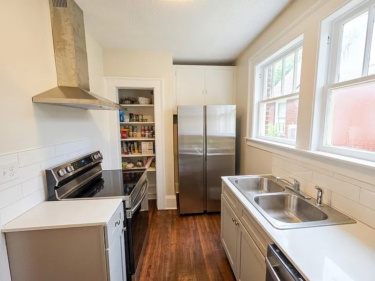 1421 S Hull St #1421 — Photo 2
