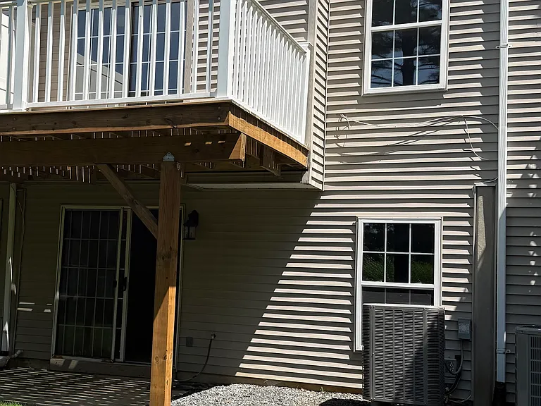 173 Queensbury Pl — Photo 2