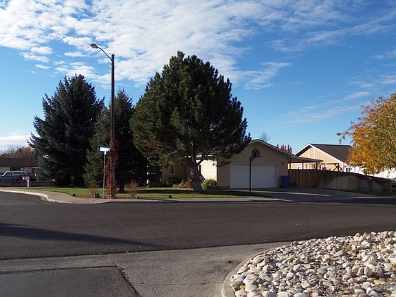 2nd image of 865 Trotter Dr