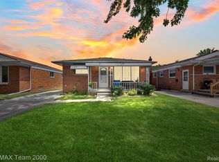 7050 Berwyn St, Dearborn Heights, MI 48127