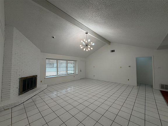 5th image of 1211 Knollpark Cir