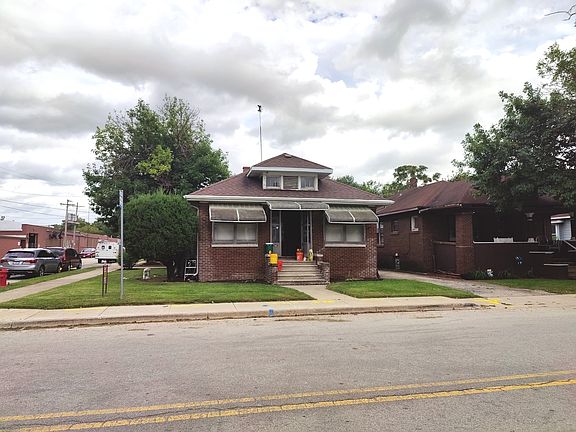 2nd image of 226 Henderson Ave
