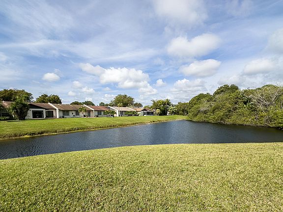 3rd image of 5267 Copperleaf Circle