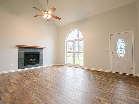 4th image of 125 Whitehall Dr