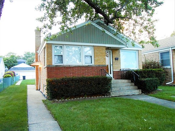 3rd image of 6742 N Harlem Ave