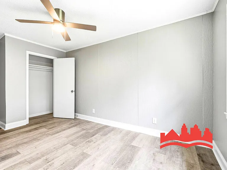 36 W Emory Rd — Photo 21