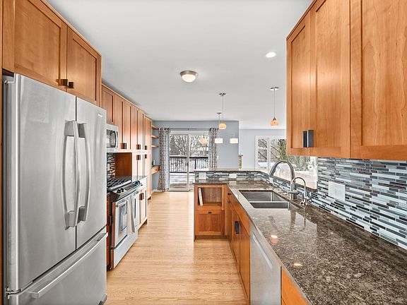 4th image of 5169 Abercrombie Dr