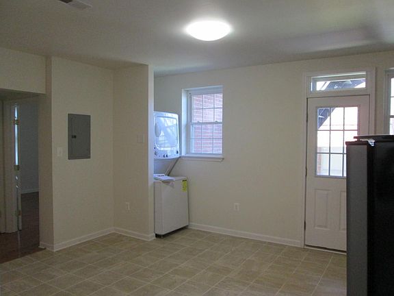 Kitchen with washer/dryer