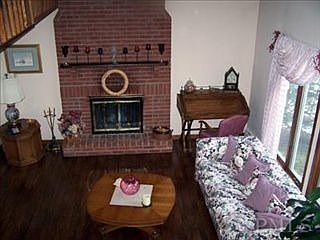 4th image of 56 Mahopac Ave