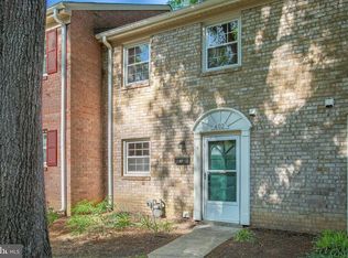 402 Greenbrier Ct #402, Fredericksburg, VA 22401
