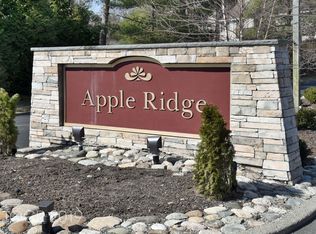 89 Fisher Rd, Mahwah, NJ 07430