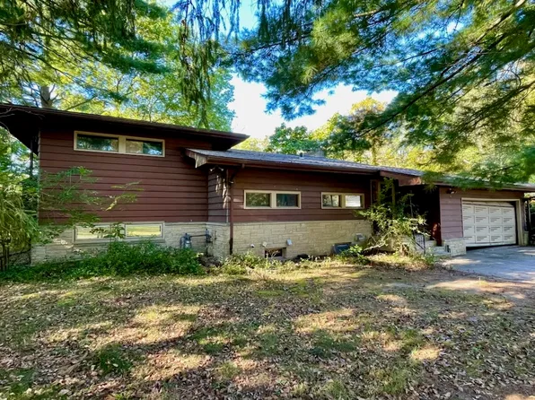 608 Elm Avenue W, Menomonie, WI 54751