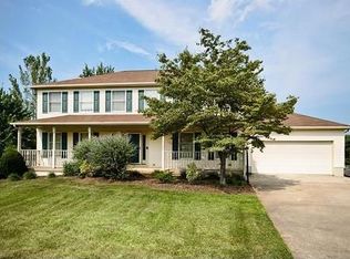 11219 Birmingham Ct, Great Falls, VA 22066