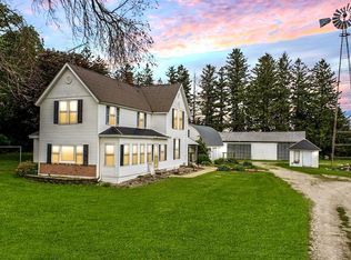21347 260th St, Fountain, MN 55935