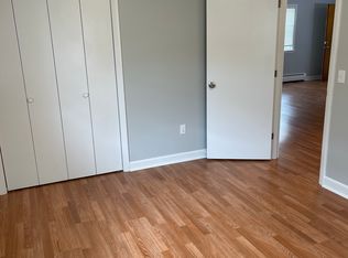 5 Lawrence Ave APT 4, Leominster, MA 01453