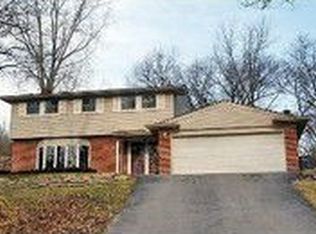 670 Canyon Rd, Rochester, MI 48306