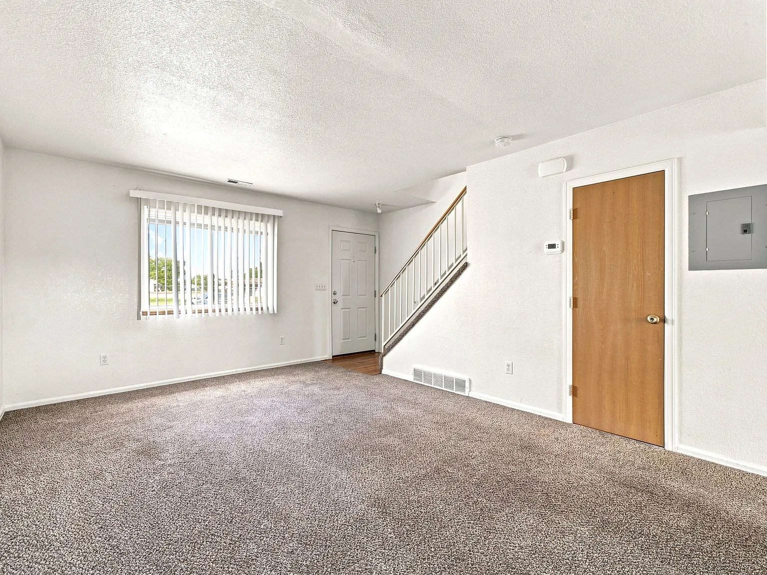 2 bed, 1.5 bath, $1,350 — Photo 3