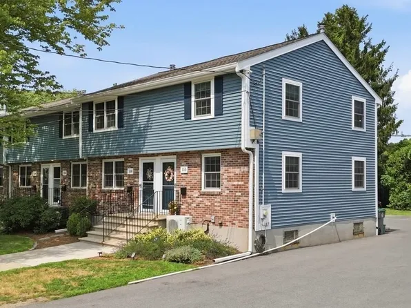 110 Hooper Rd Unit 110, Dedham, MA 02026