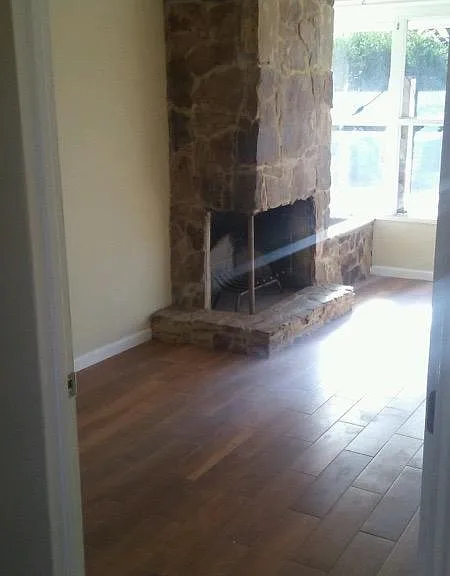 20244 Hartland St — Photo 6