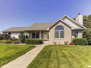 5105 Dove Dr, Springfield, IL 62711