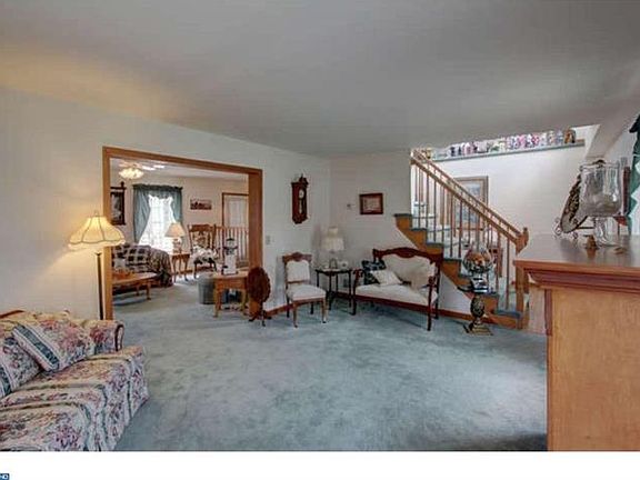 4th image of 86 Comanche Cir
