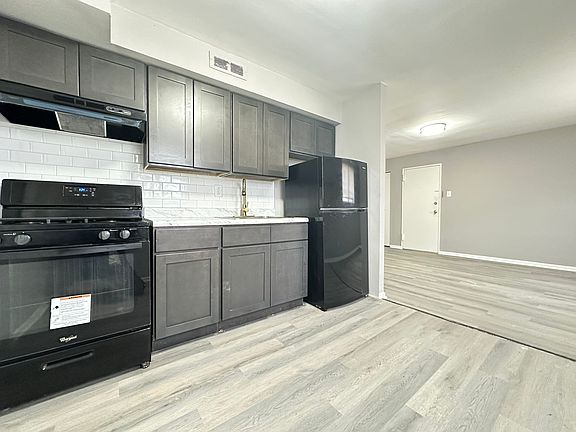 2nd image of 7110 Oxford Ave APT 9