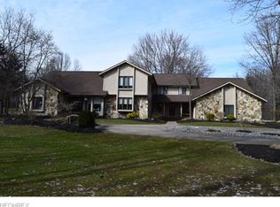8301 Kingwood Dr, Kirtland Hills, OH 44060