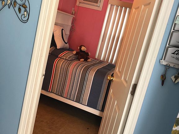 5th image of 42 W Oak St Lot E5