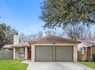 105 Caprock Dr, Arlington, TX 76018